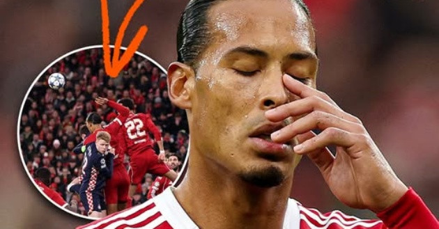 Pha bóng lỗi khó tin của Van Dijk.