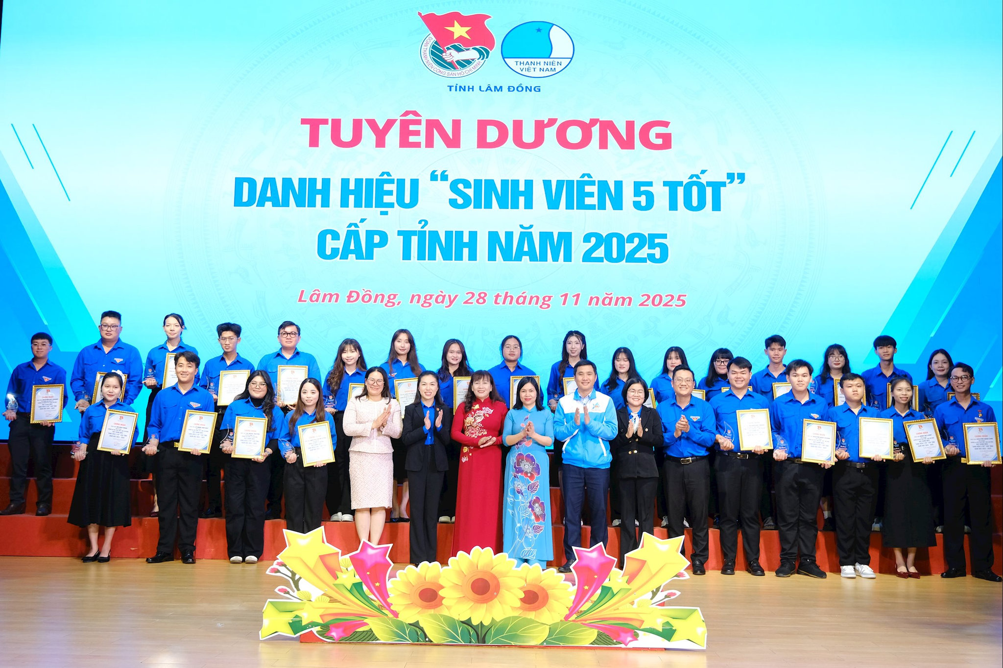 Tuyên dương Sinh viên 5 tốt cấp tỉnh năm 2025