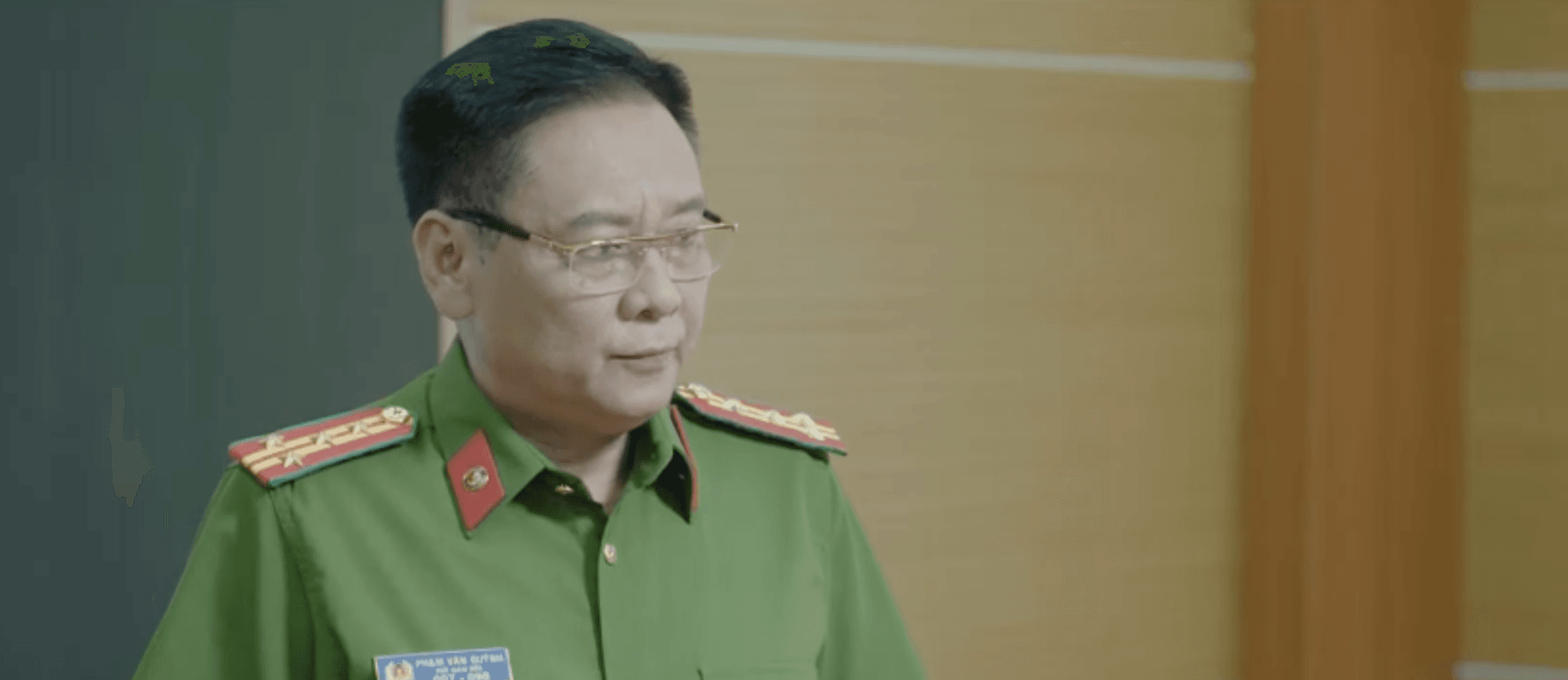 Lằn ranh - Tâp 21: Viên bị truy bắt - Ảnh 2.