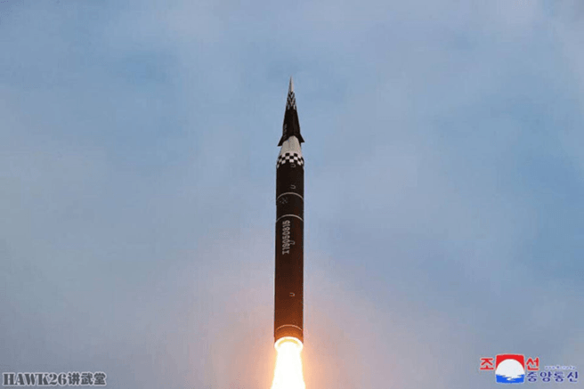 Tên lửa Hwasong-16B - Ảnh KCNA