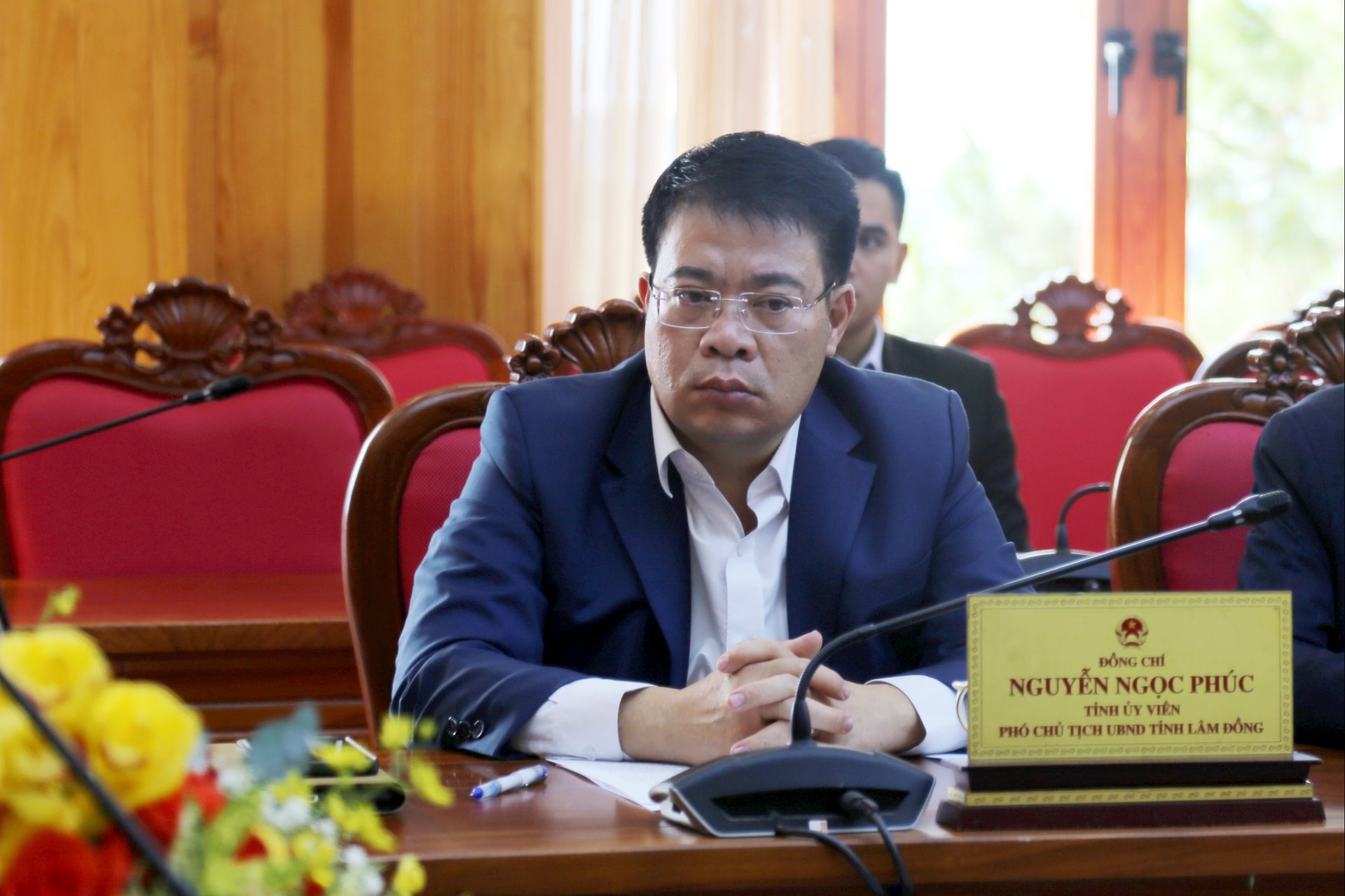 省党委員会委員、省人民委員会副委員長のグエン・ゴック・フック氏が会議に出席した。