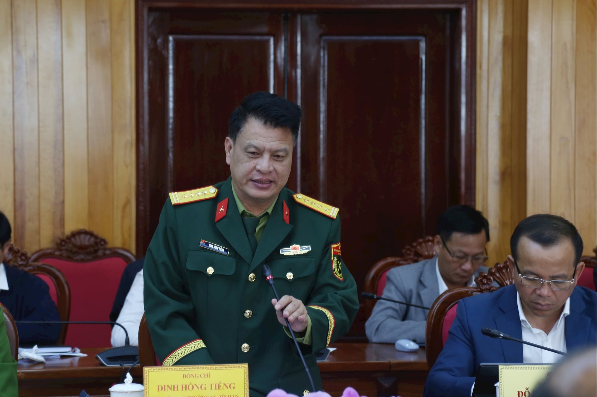 A Lam Dong tartományi katonai parancsnokság parancsnoka, Dinh Hong Tieng kijelentette, hogy erőket fog mozgósítani a lakosság támogatására.