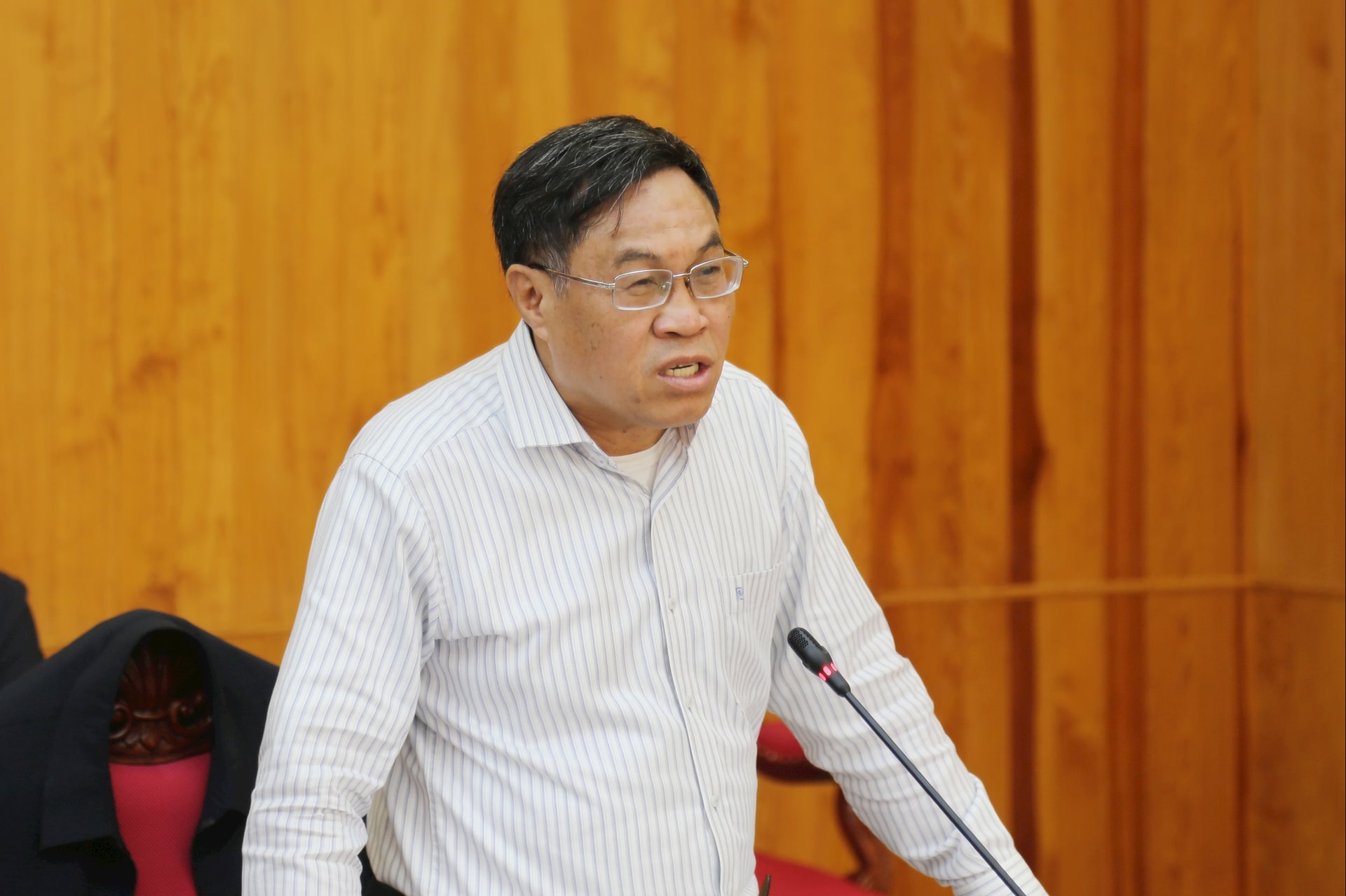 A Tartományi Népi Bizottság alelnöke, Vo Ngoc Hiep azt javasolta, hogy a kifizetéseket a projekt előrehaladásának megfelelően végezzék.