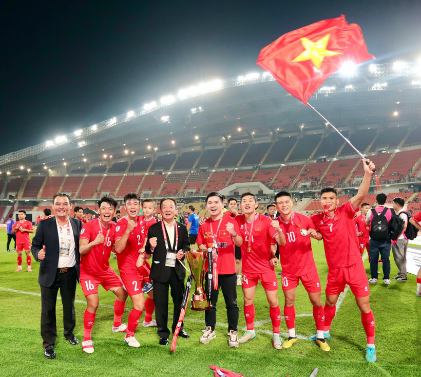 Thành lập năm 2006 thi đấu ở hạng Ba để rồi Hà Nội FC trở thành câu lạc bộ duy nhất trong lịch sử 130 năm bóng đá Việt Nam (1896-2025): 3 năm thăng 3 hạng. (Nguồn: Vietnam+)
