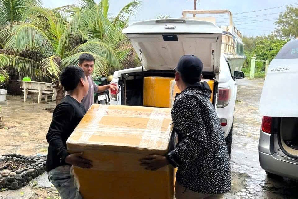 Phú Quý quyên góp hơn 600 triệu đồng hỗ trợ đồng bào vùng lũ
