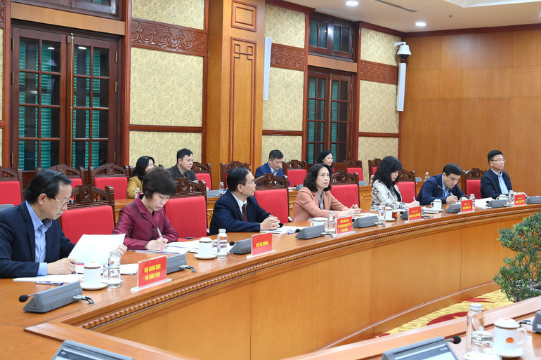 Các đại biểu dự buổi làm việc. (Ảnh: Đăng Khoa) a5-bnd-9862.jpg