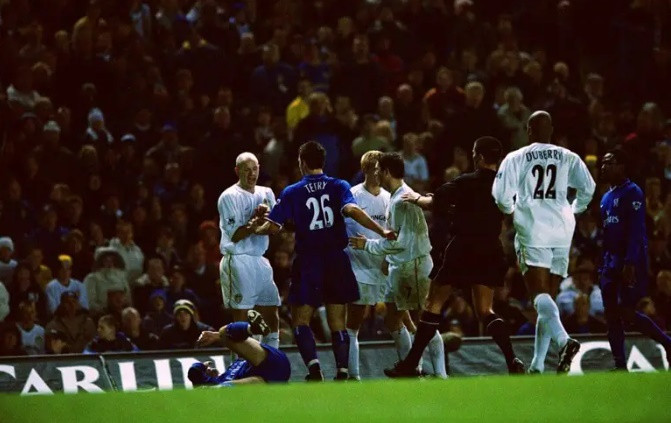 Chelsea và Leeds có mối thâm thù kéo dài hàng thập kỷ.