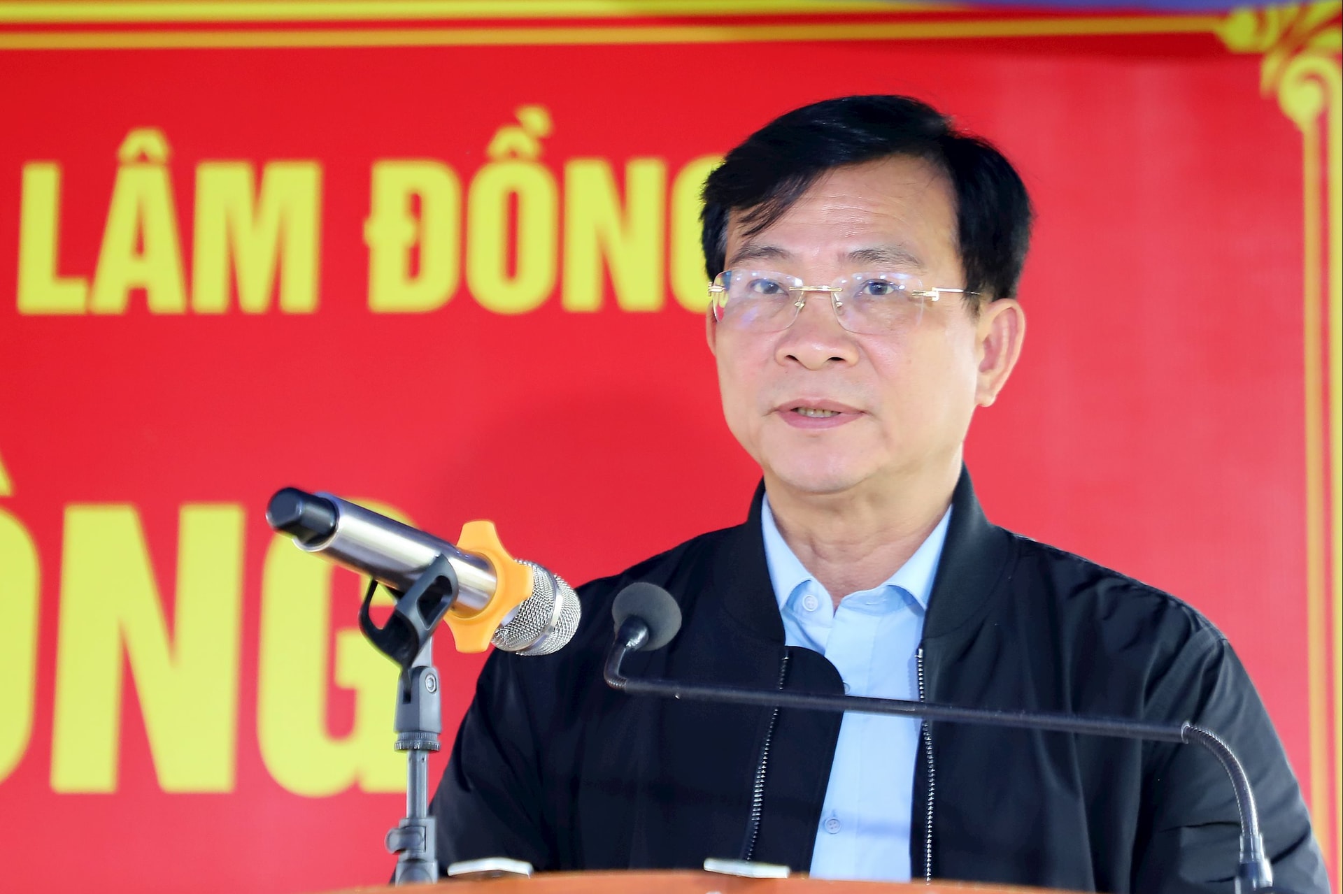 Soudruh Ho Van Muoi požádal jednotky, aby „urychlily“ výstavbu nových domů pro lidi v souladu s duchem „kampaně Quang Trung“, kterou zahájil premiér.