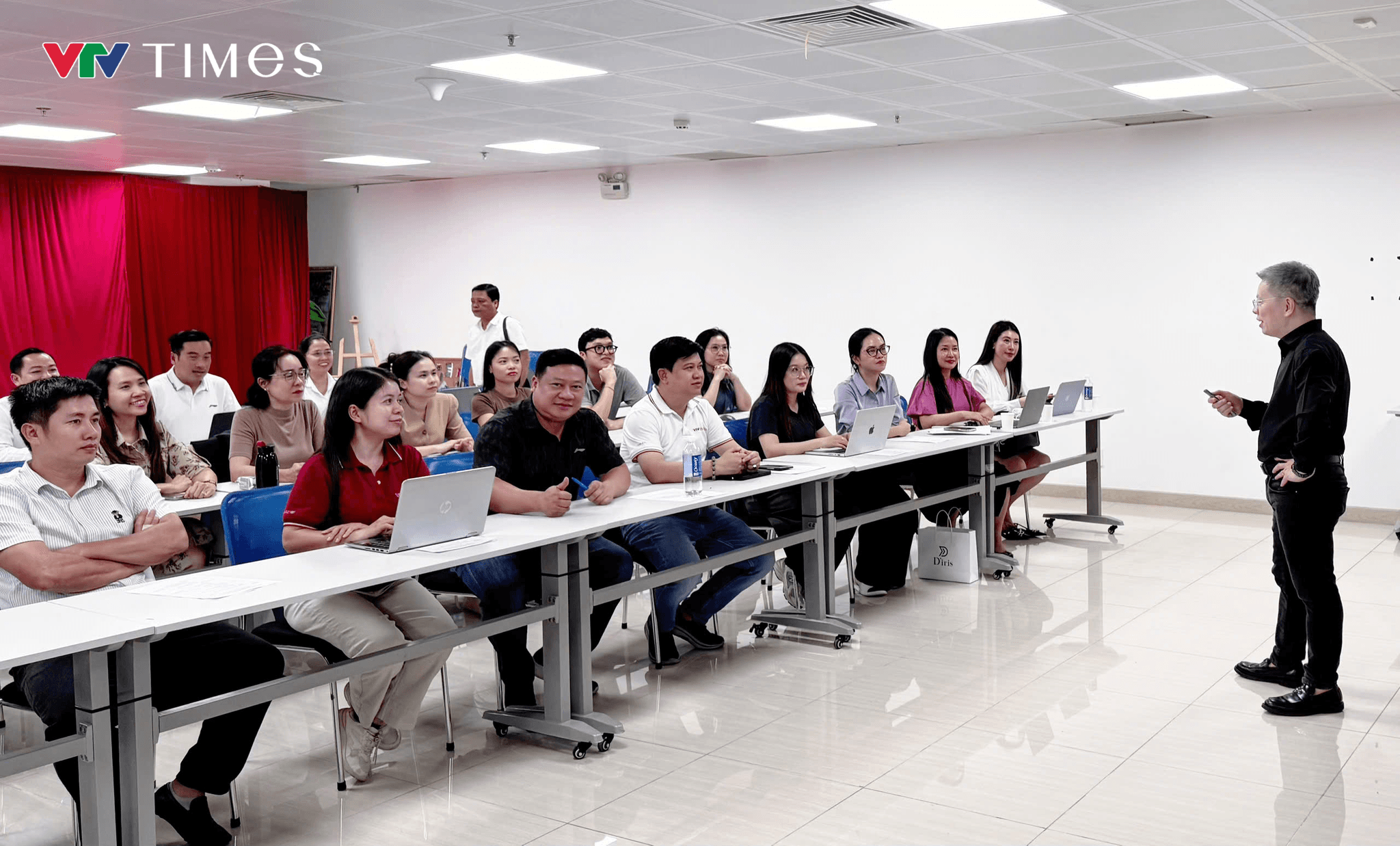 Mục tiêu của chuyên đề là trang bị kiến thức nền tảng về quản trị rủi ro; cung cấp phương pháp xử lý khủng hoảng hiệu quả.