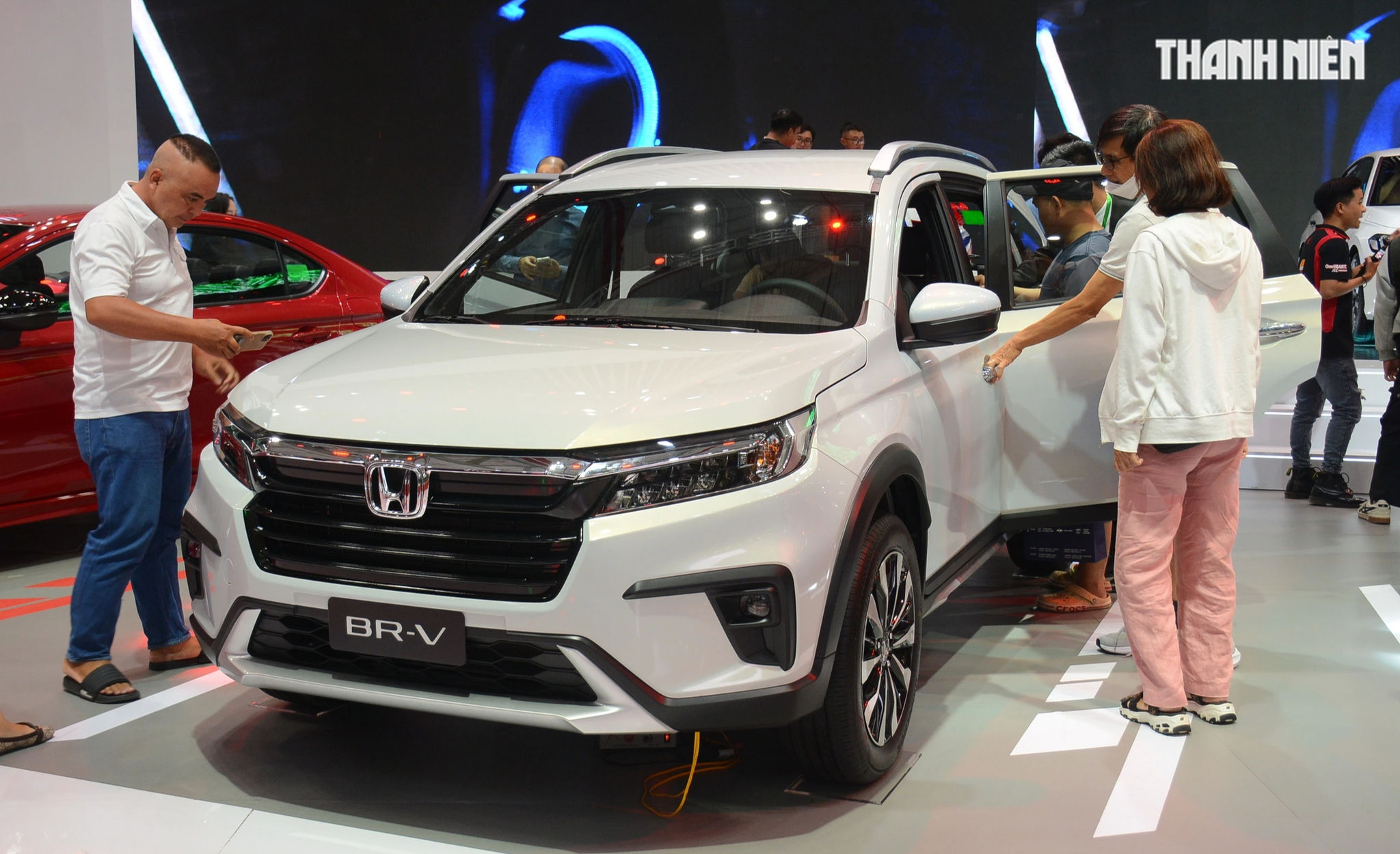 Người Việt mua ô tô đang chuyển sang các phân khúc xe đa dụng như MPV, xe bán tải vốn sở hữu không gian rộng, thoáng và đa dụng hơn. Ảnh: B.H