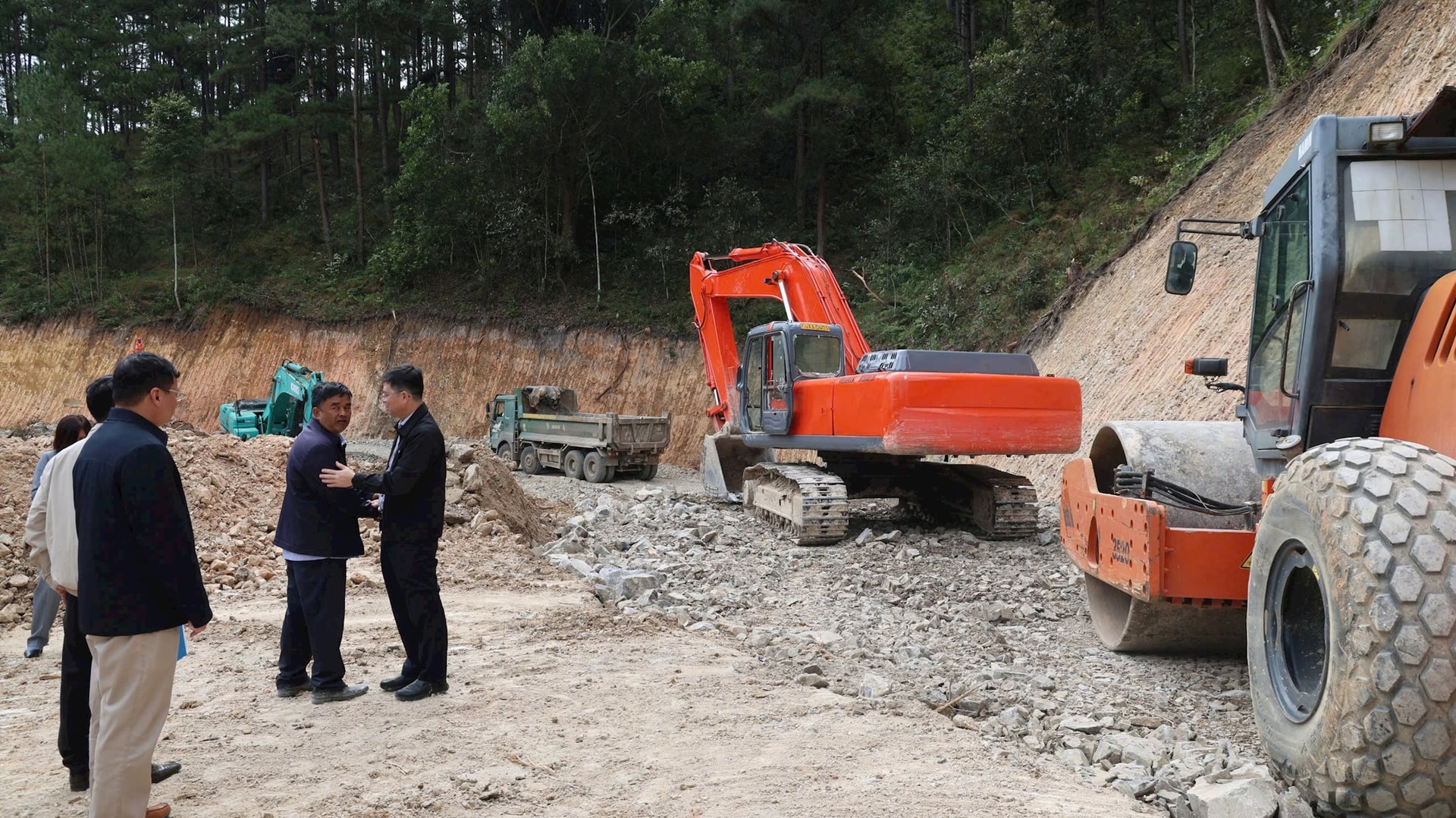 vedení, inspekce a opravy zařízení