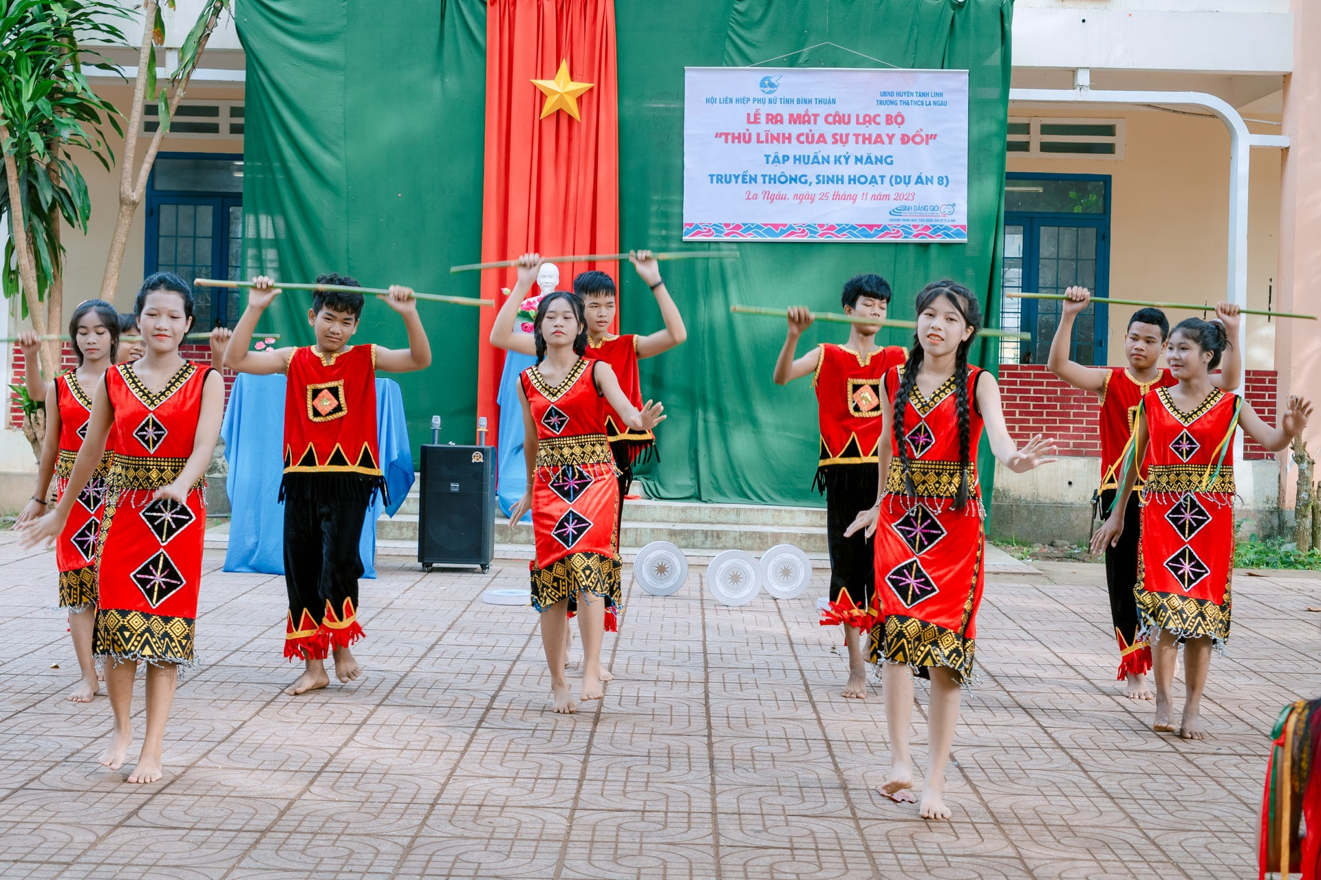 Ra mắt câu lạc bộ 