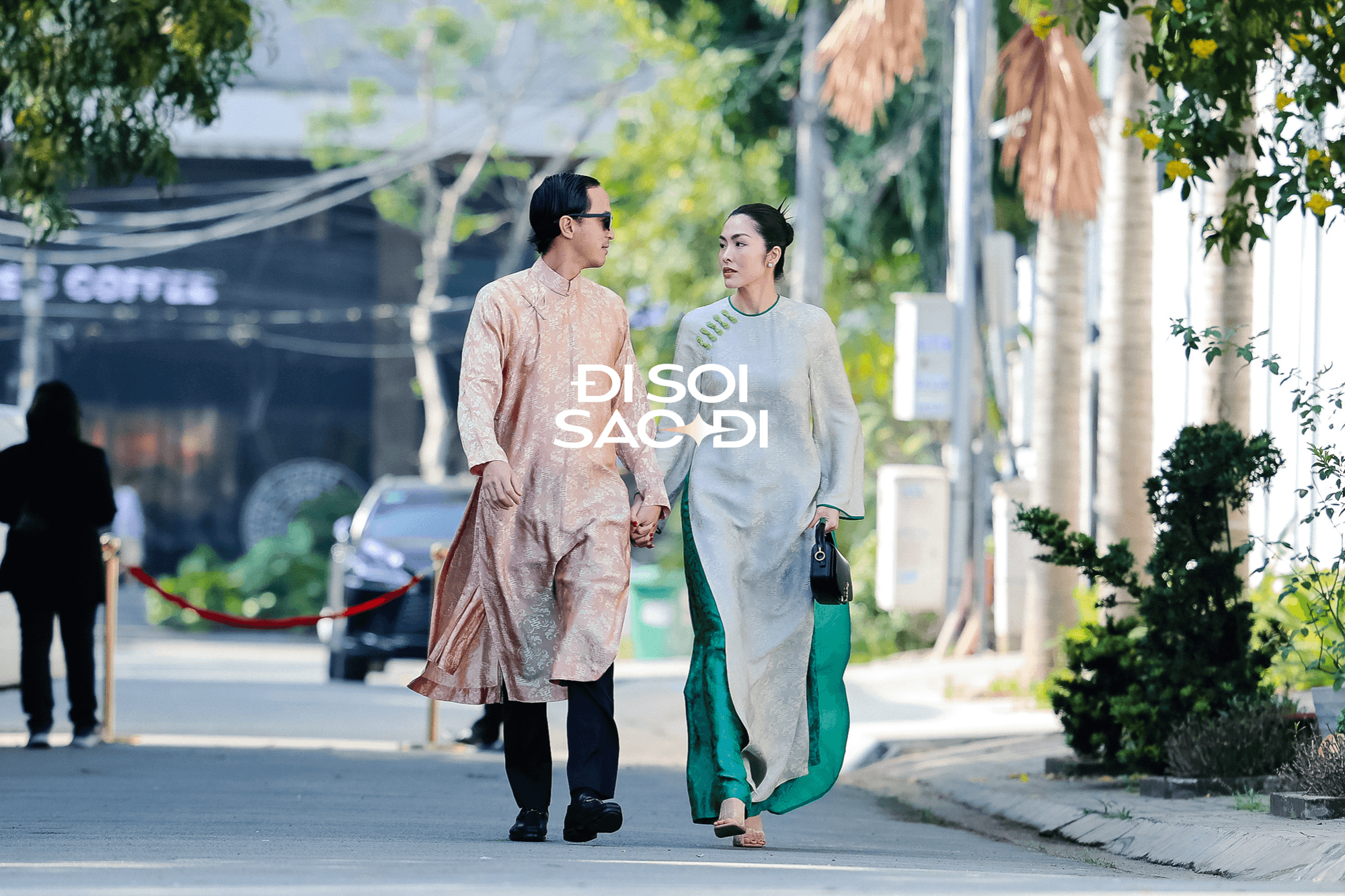 Tăng Thanh Hà nắm chặt tay Louis Nguyễn lộ diện tại đám cưới em gái, visual đỉnh như bìa tạp chí- Ảnh 2.