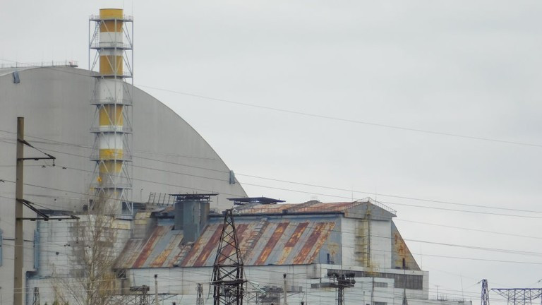 IAEA cảnh báo rào che Chernobyl mất khả năng ngăn phóng xạ cần sửa chữa khẩn cấp - Ảnh 1.