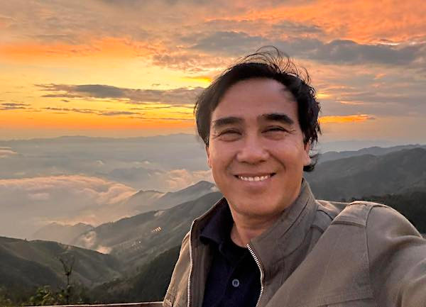 MC Quyền Linh.