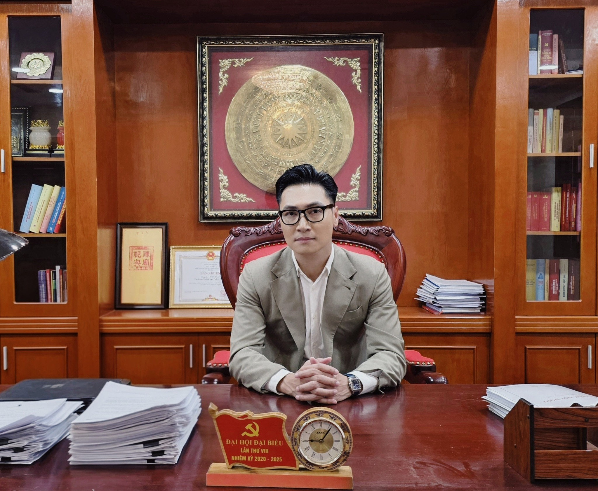 Mạnh Trường giải mã vai Triển: “Càng về sau càng khó đoán, không biết là tốt hay xấu” - Ảnh 2.