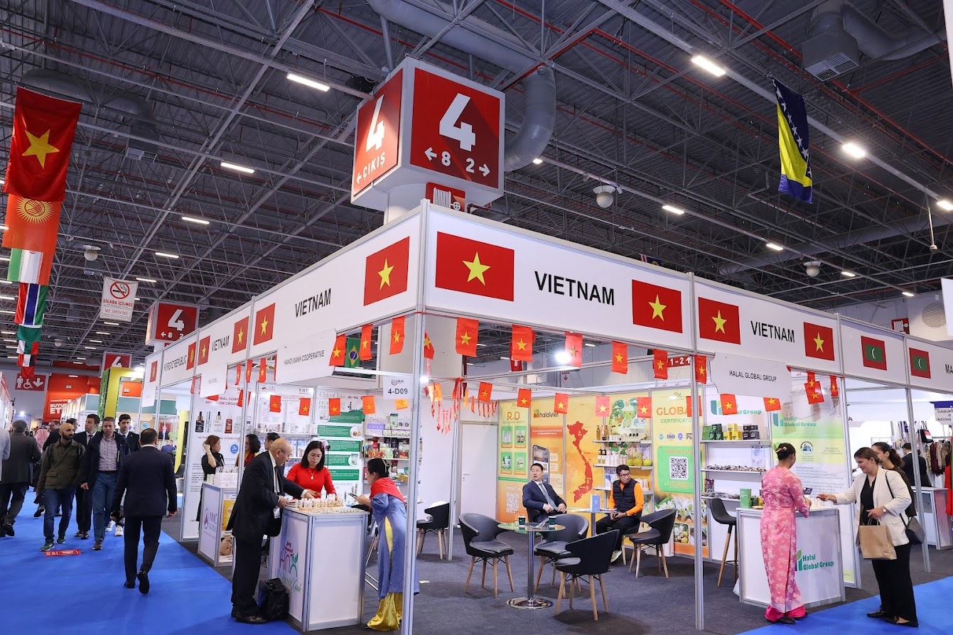7. Стенд Вьетнама на мероприятии