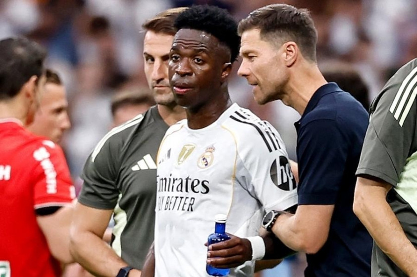 Tương lai của Xabi Alonso tại Real Madrid đang bị lung lay.