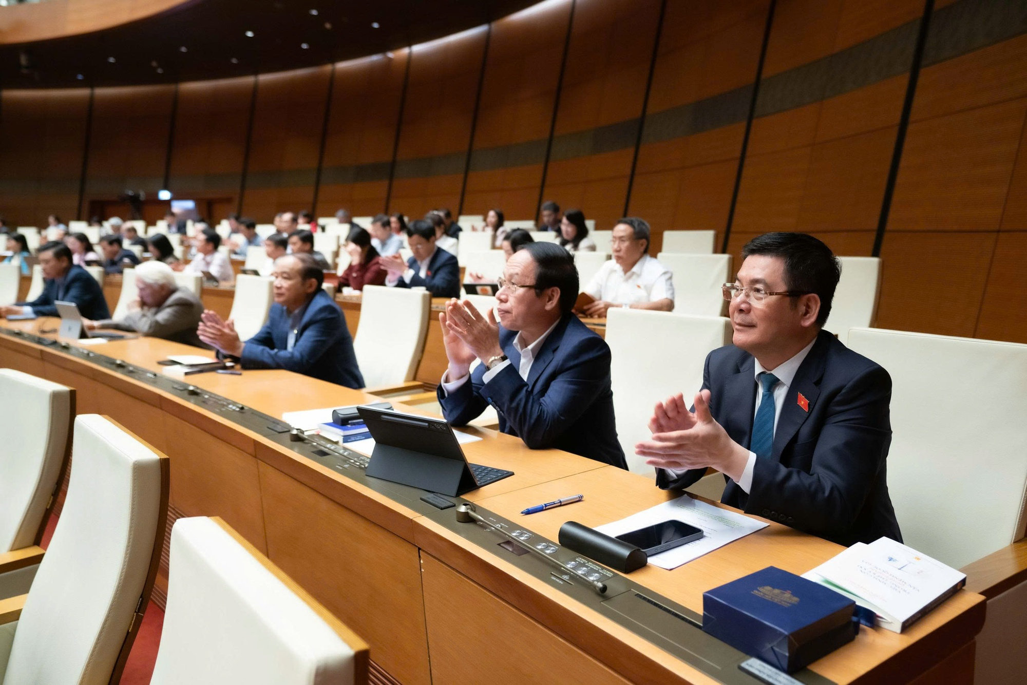 Thống nhất sử dụng 1 bộ sách giáo khoa; liên thông văn bằng, chứng chỉ; học sinh có thể được học vượt lớp...- Ảnh 7.