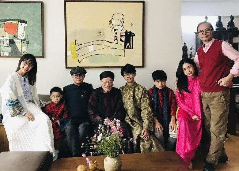 NSND Trần Lực chia sẻ những khoảnh khắc gia đình quây quần hạnh phúc.