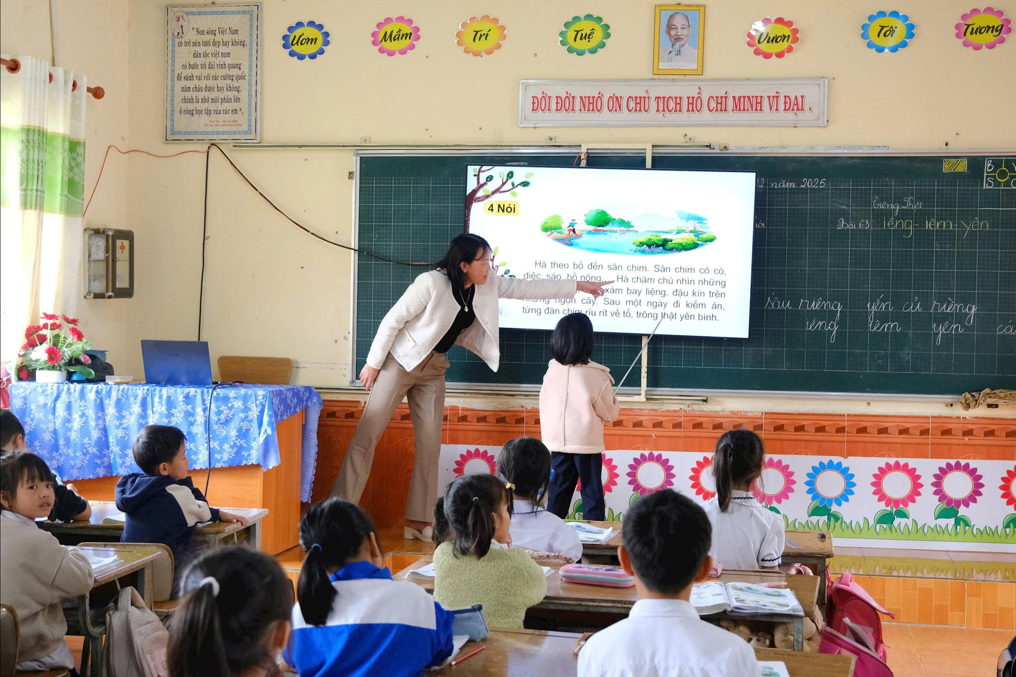 Tại Trường Tiểu học Phúc Thọ II, học sinh và giáo viên luôn nỗ lực, cố gắng trong dạy và học