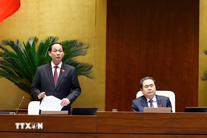 ttxvn-quoc-hoi-thong-qua-cac-luat-nghi-quyet-quan-trong-tran-quang-phuong.jpg