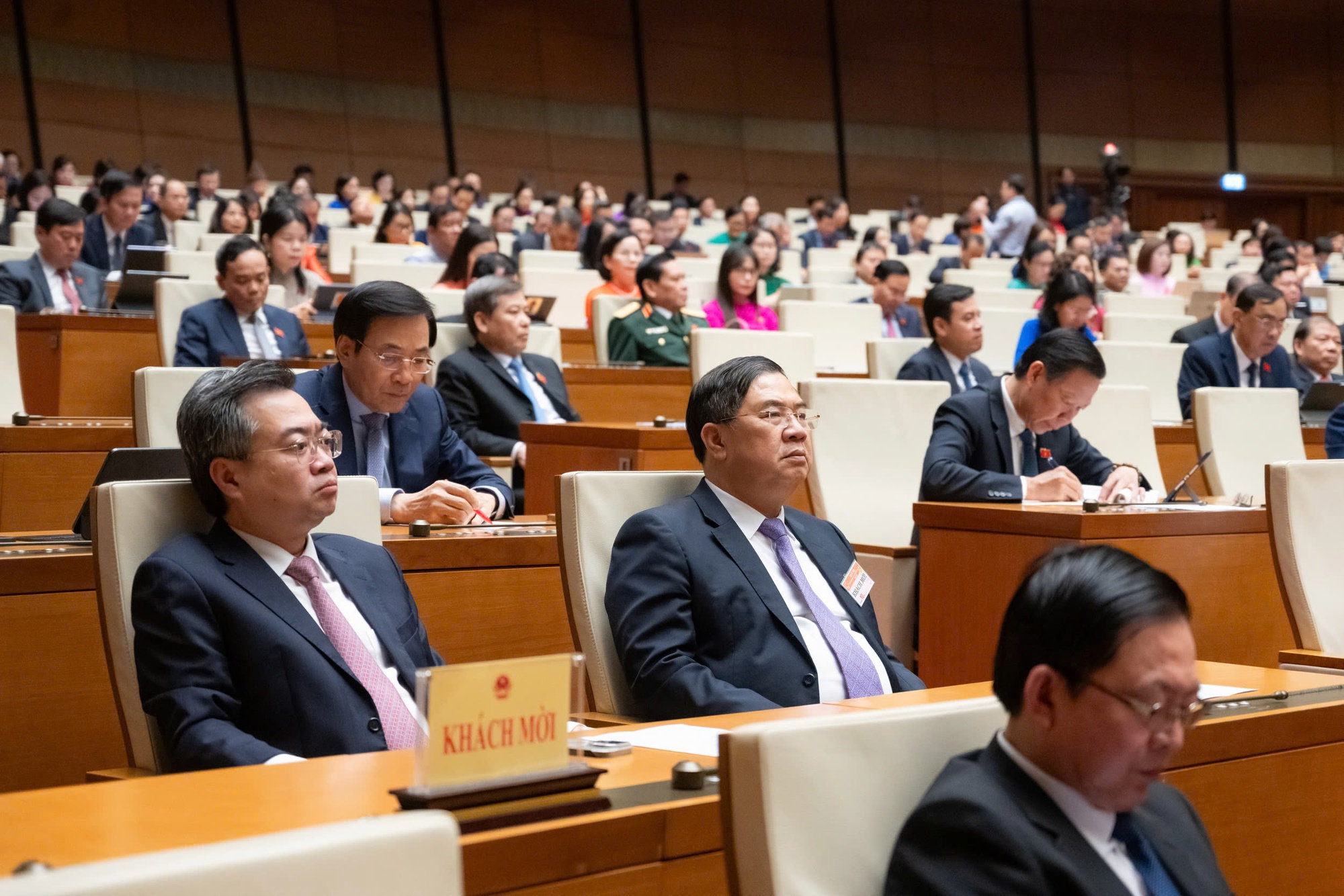 Quốc hội quyết nghị về phụ cấp, tiền lương, lương hưu, trợ cấp cùng nhiều vấn đề quốc kế, dân sinh- Ảnh 20.