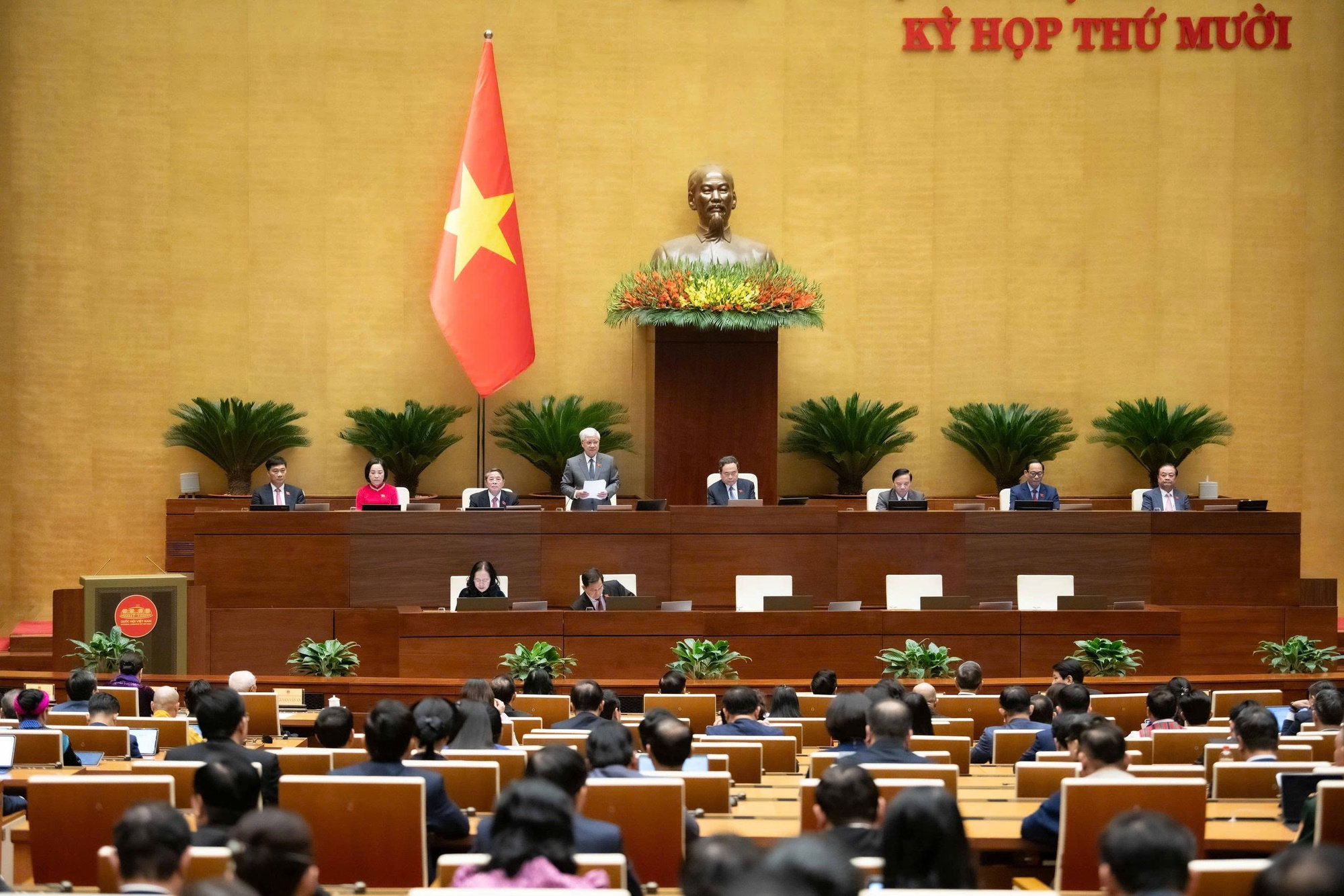 Quốc hội quyết nghị về phụ cấp, tiền lương, lương hưu, trợ cấp cùng nhiều vấn đề quốc kế, dân sinh- Ảnh 3.