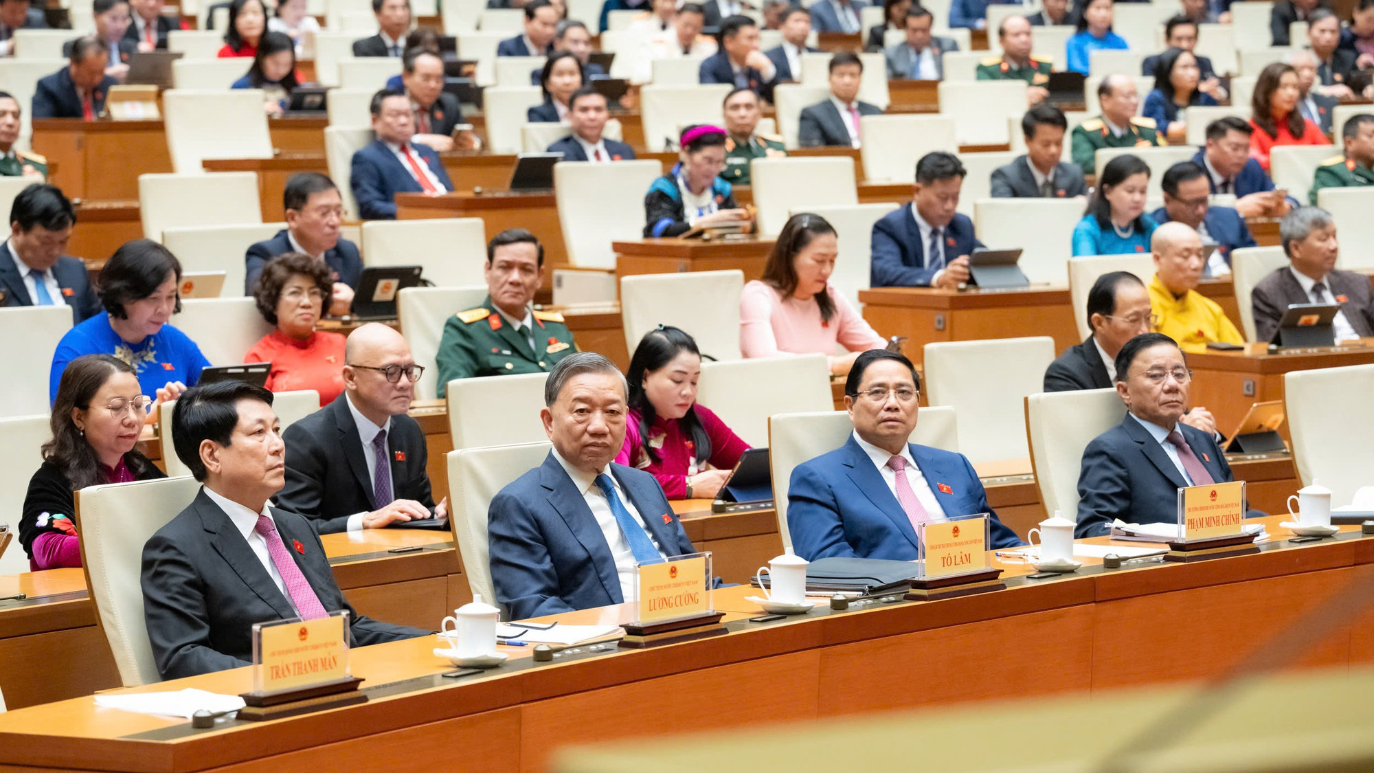 Quốc hội quyết nghị về phụ cấp, tiền lương, lương hưu, trợ cấp cùng nhiều vấn đề quốc kế, dân sinh- Ảnh 2.