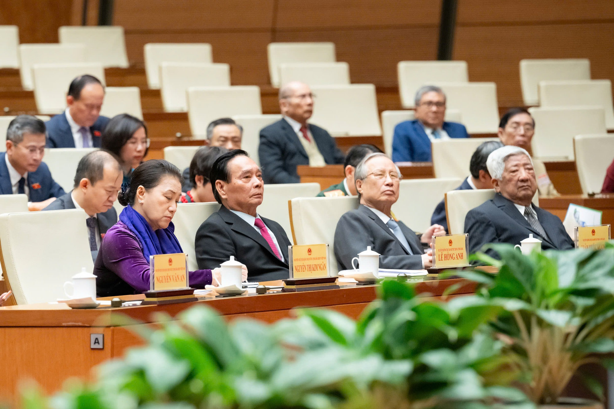 Quốc hội quyết nghị về phụ cấp, tiền lương, lương hưu, trợ cấp cùng nhiều vấn đề quốc kế, dân sinh- Ảnh 9.