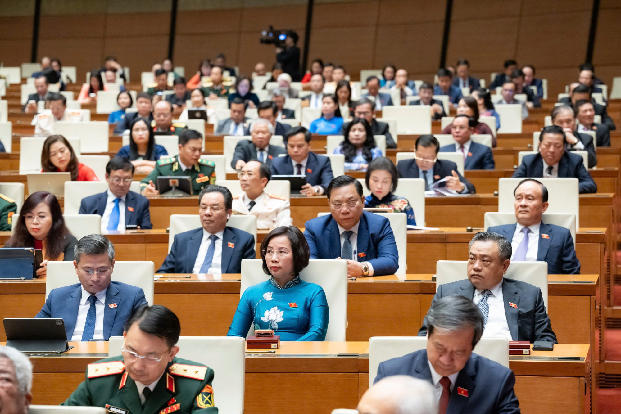 Quốc hội quyết nghị về phụ cấp, tiền lương, lương hưu, trợ cấp cùng nhiều vấn đề quốc kế, dân sinh- Ảnh 14.