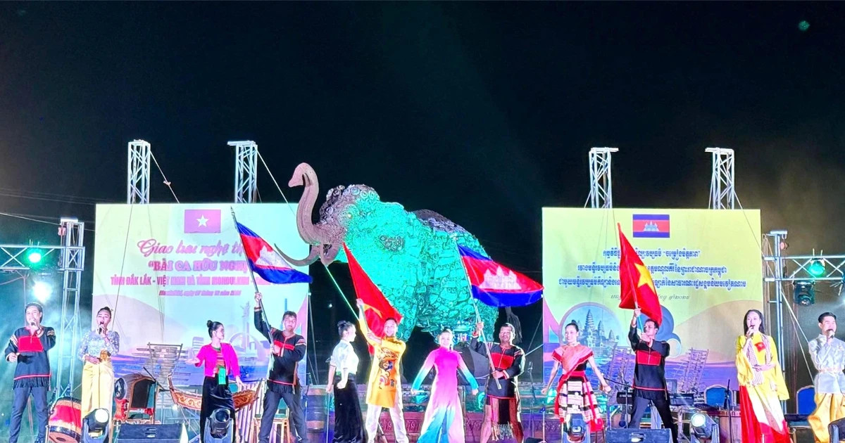 Thắm tình hữu nghị giữa hai Link vào Đắk Lắk và Mondulkiri