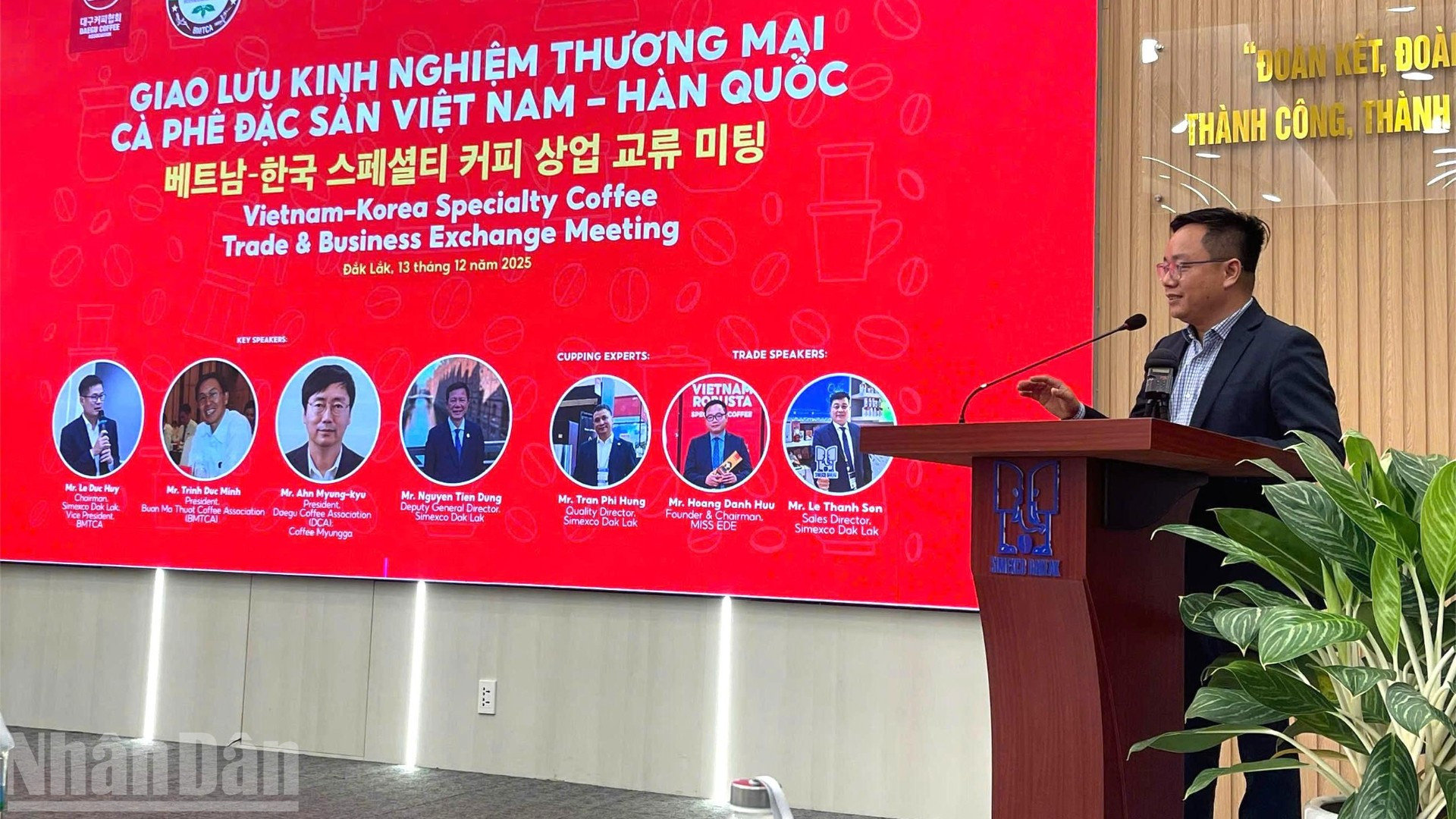 Ông Hoàng Danh Hữu, nhà sáng lập thương hiệu Miss Ede bày tỏ niềm phấn khởi là thương hiệu đầu tiên của Link vào Đắk Lắk ký kết hợp tác chiến lược với một thương hiệu cà-phê đặc sản lâu đời của Hàn Quốc - Coffee Myungga. ndo_bl_img-7729-7122.jpg