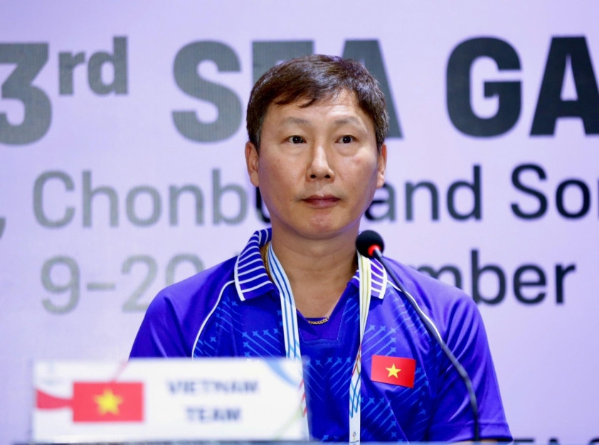 HLV Kim Sang Sik muốn ngôi sao số 1 U22 Việt Nam ra nước ngoài thi đấu