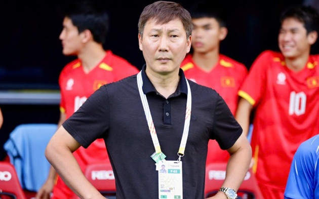 HLV Kim Sang-sik thay người rất mát tay