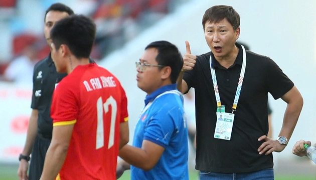 Thầy trò HLV Kim Sang-sik khuất phục U22 Philippines.