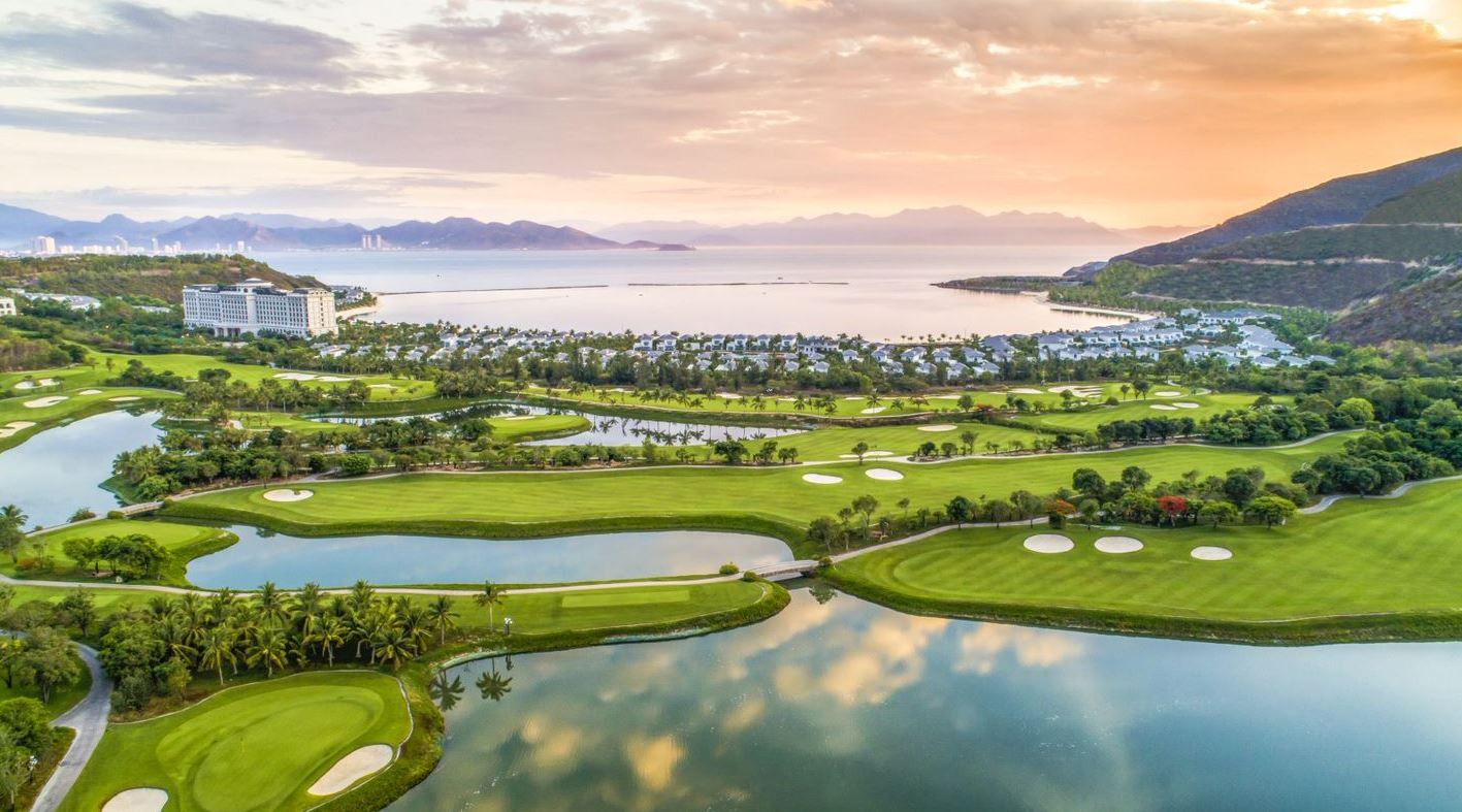 Vẻ đẹp hùng vĩ của sân Vinpearl Golf Nha Trang
