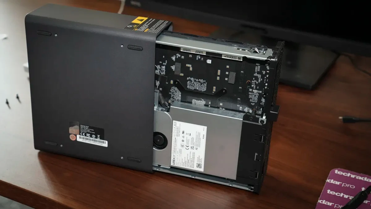 Minisforum MS S1 Max 6