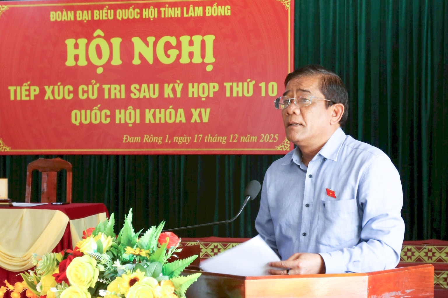 ong-k-nhieu-bao-cao-den-cu-tri-tien-do-giai-quiet-cac-kien-nghi-ma-cu-tri-da-neu-ra-o-hoi-nghi-tiep-xuc-truoc-ky-hop(1).jpg