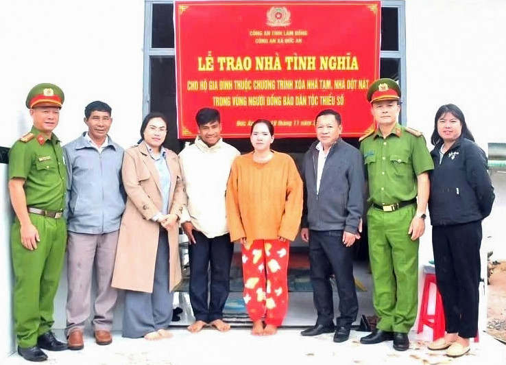 tang-nha.jpg