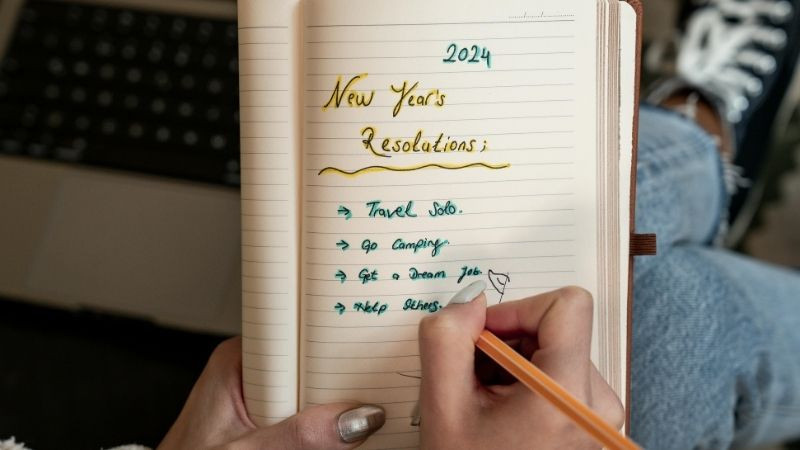 Gợi ý các status chào tháng 1 dành cho người đi làm.