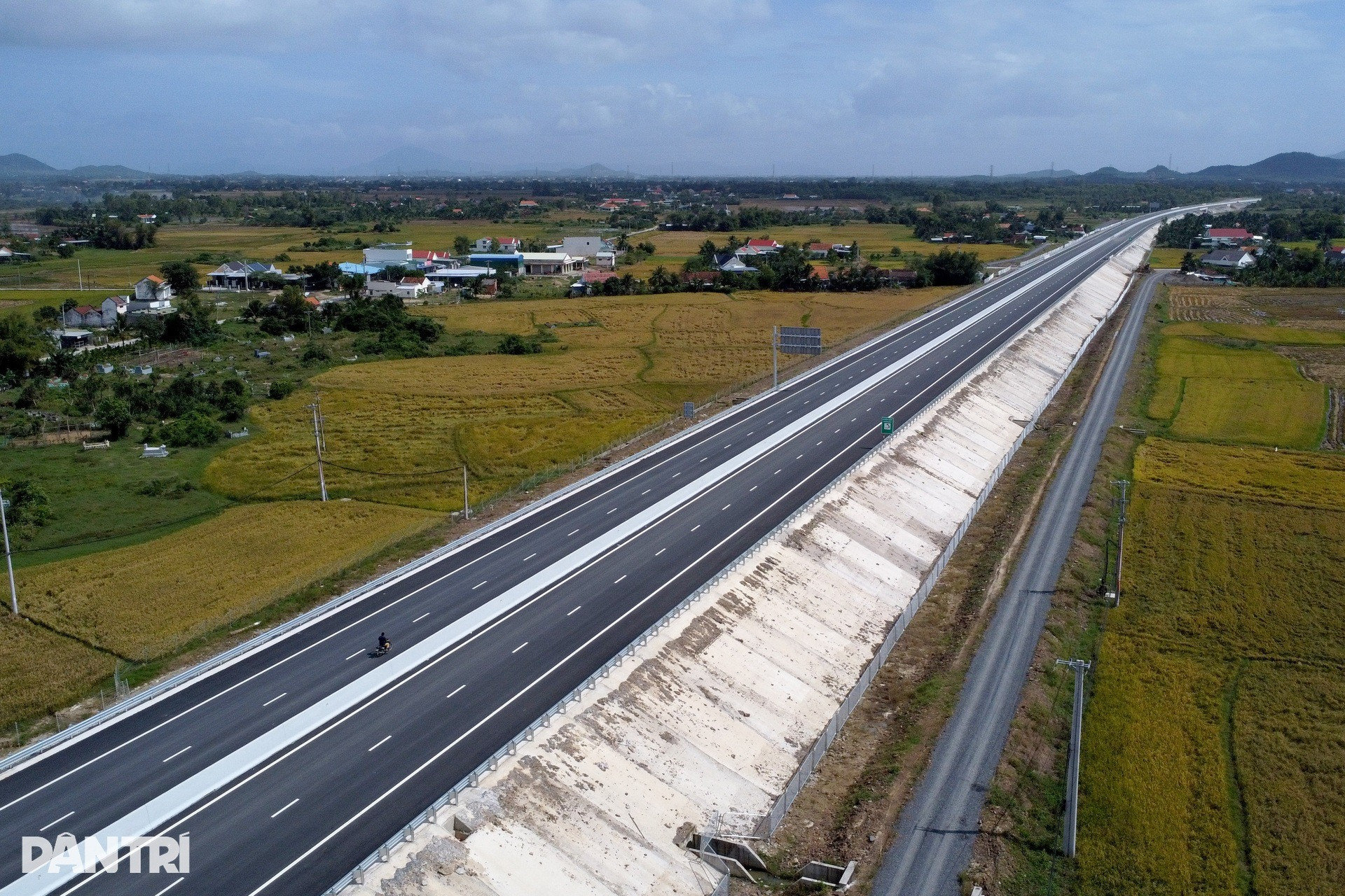 Một đoạn tuyến trên cao tốc Khánh Hòa - Buôn Ma Thuột
