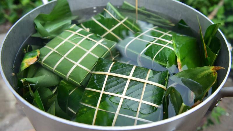 Luộc lại bánh chưng bị cứng