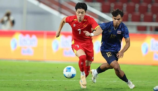 Đình Bắc tiết lộ chỉ dẫn của huấn luyện viên Kim Sang-sik sau hiệp 1 trận chung kết SEA Games 33.