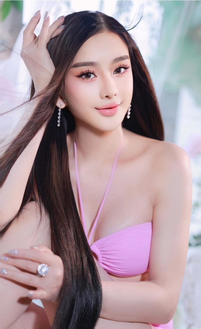 Phương Hằng chia sẻ khoảnh khắc đời thường.