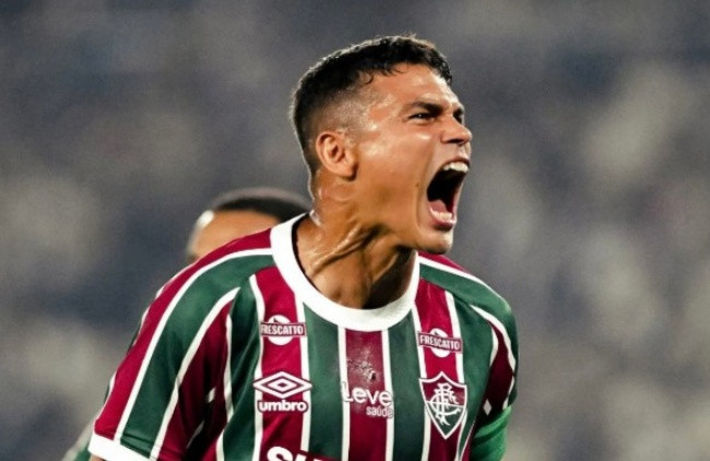 Thiago Silva trong màu áo Fluminense và mong muốn trở lại châu Âu.