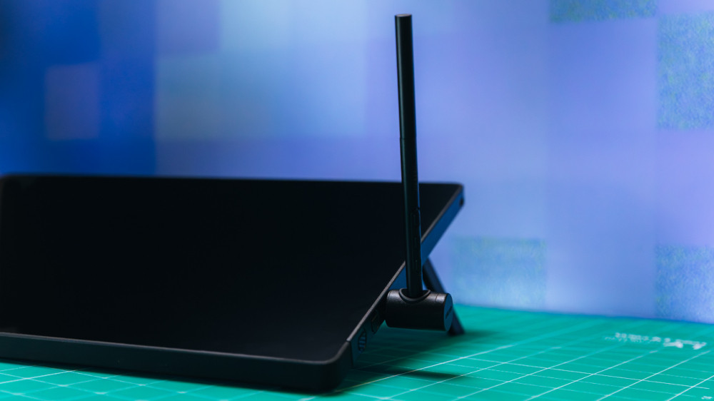 Bút Pro Pen 3 đi kèm với Wacom Cintiq 16