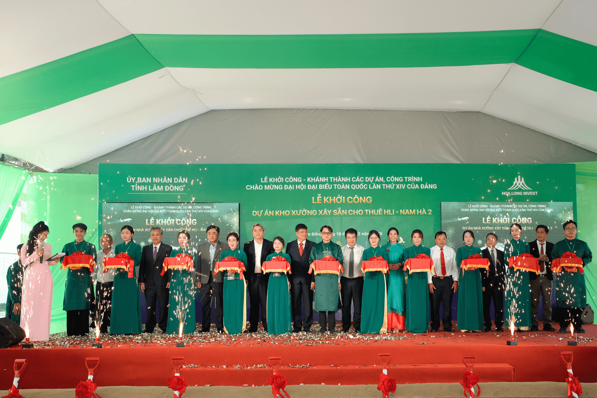 Hình 3 Nghi thức khánh thành giai đoạn I dự án HLI EcoHub Nam Hà được thực hiện tại buổi lễ