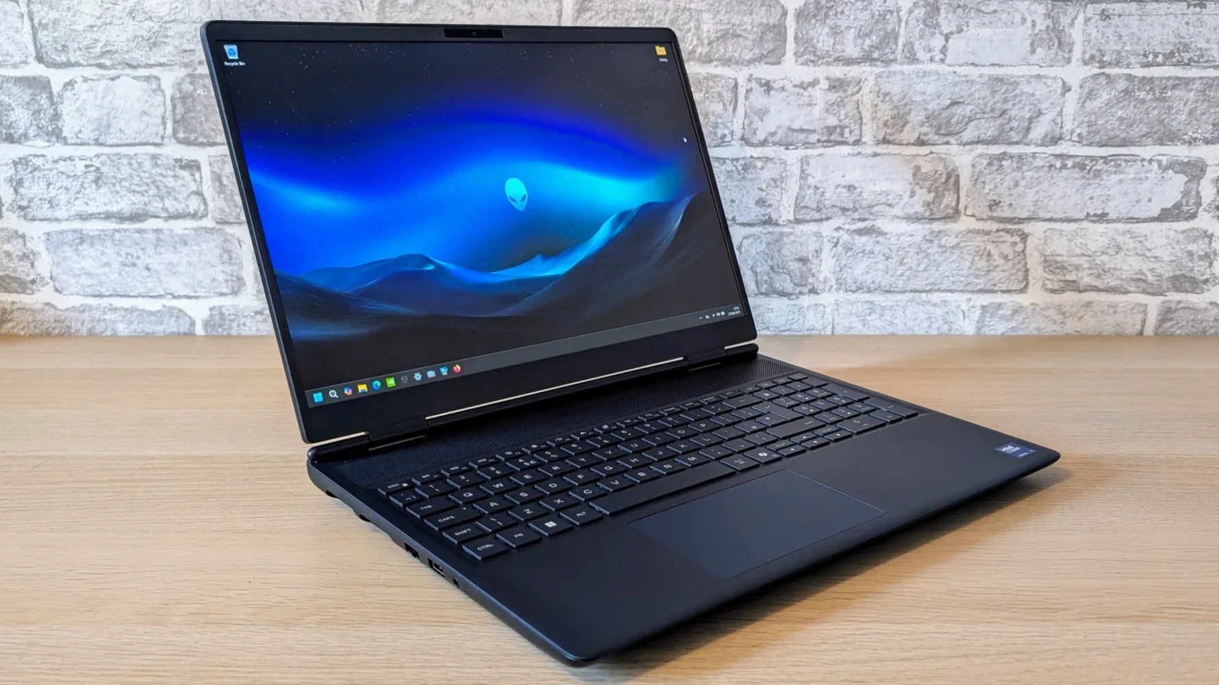 Màn hình chất lượng cao của Alienware 16X Aurora
