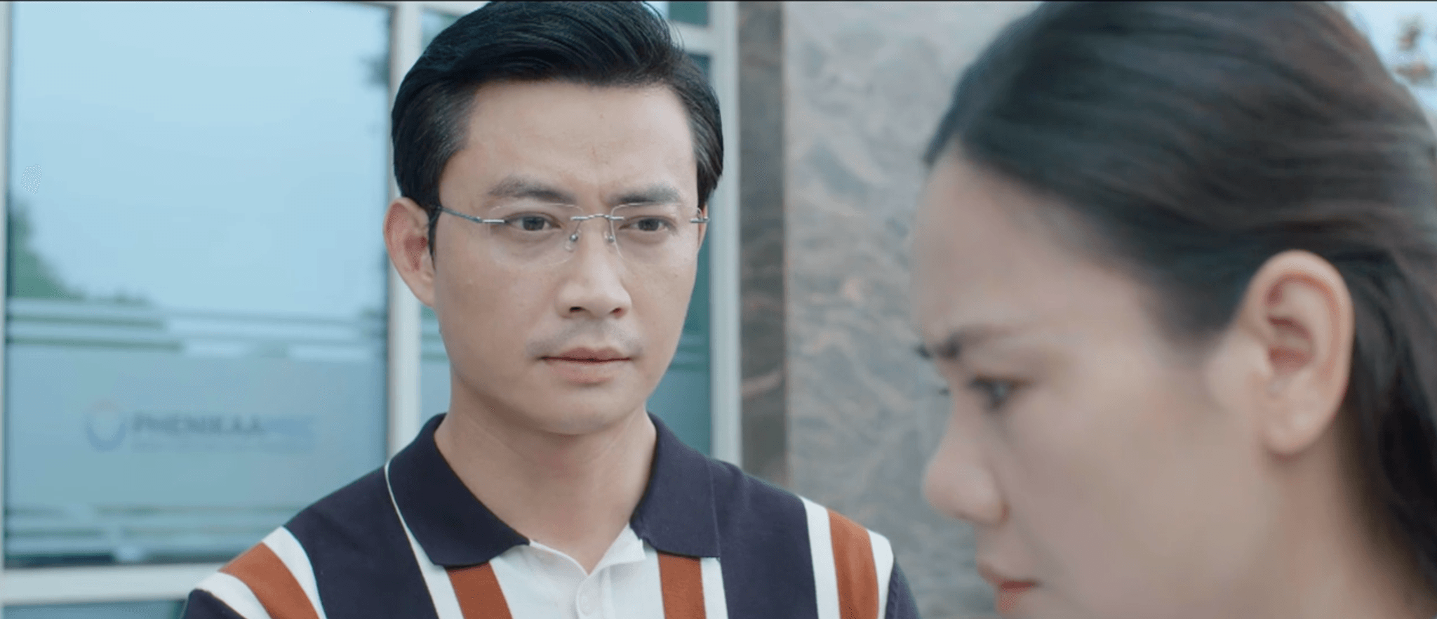Khắc gây sức ép tâm lý với Nguyệt về kết luận thanh tra.